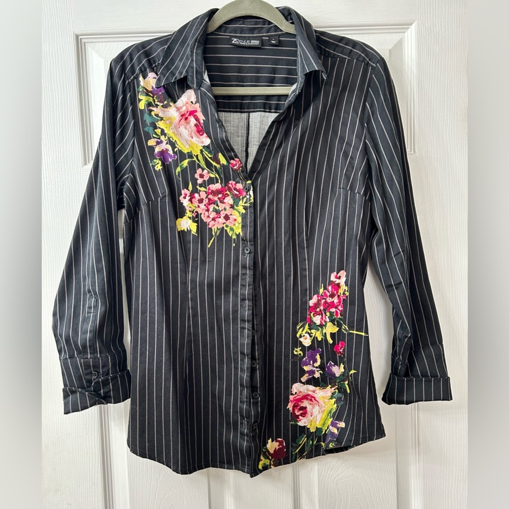 NY&CO black stretch top. Excellent condition size large